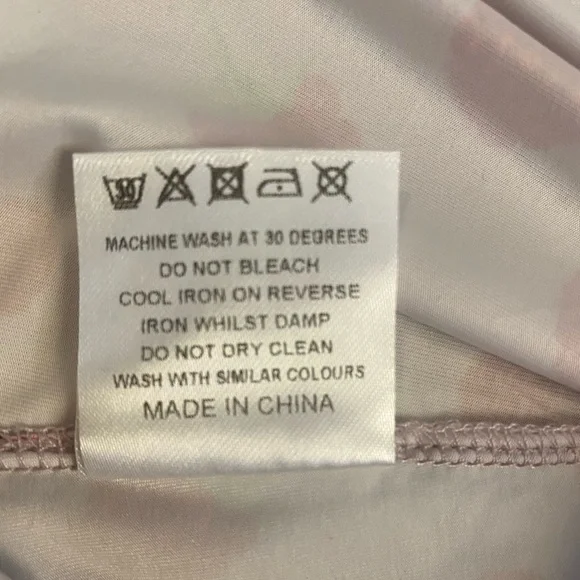 Raspberry Pin Up Top - Picture 4 of 8